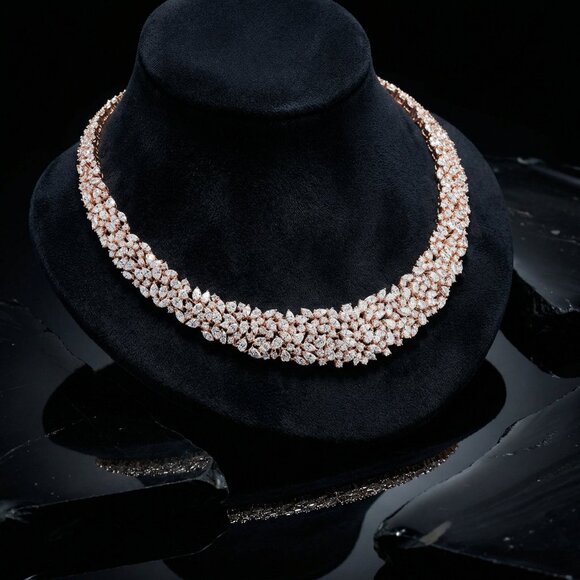 30 Carat Diamond 18K Gold Cluster Necklace - Picture 3 of 6